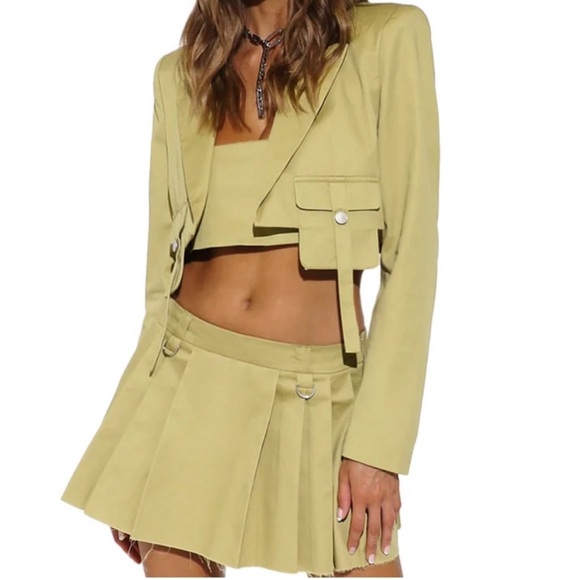 REVOLVE Jackets & Blazers - BY.DYLN Revolve Womens Cropped Blazer Jacket Green NWOT Sz Small